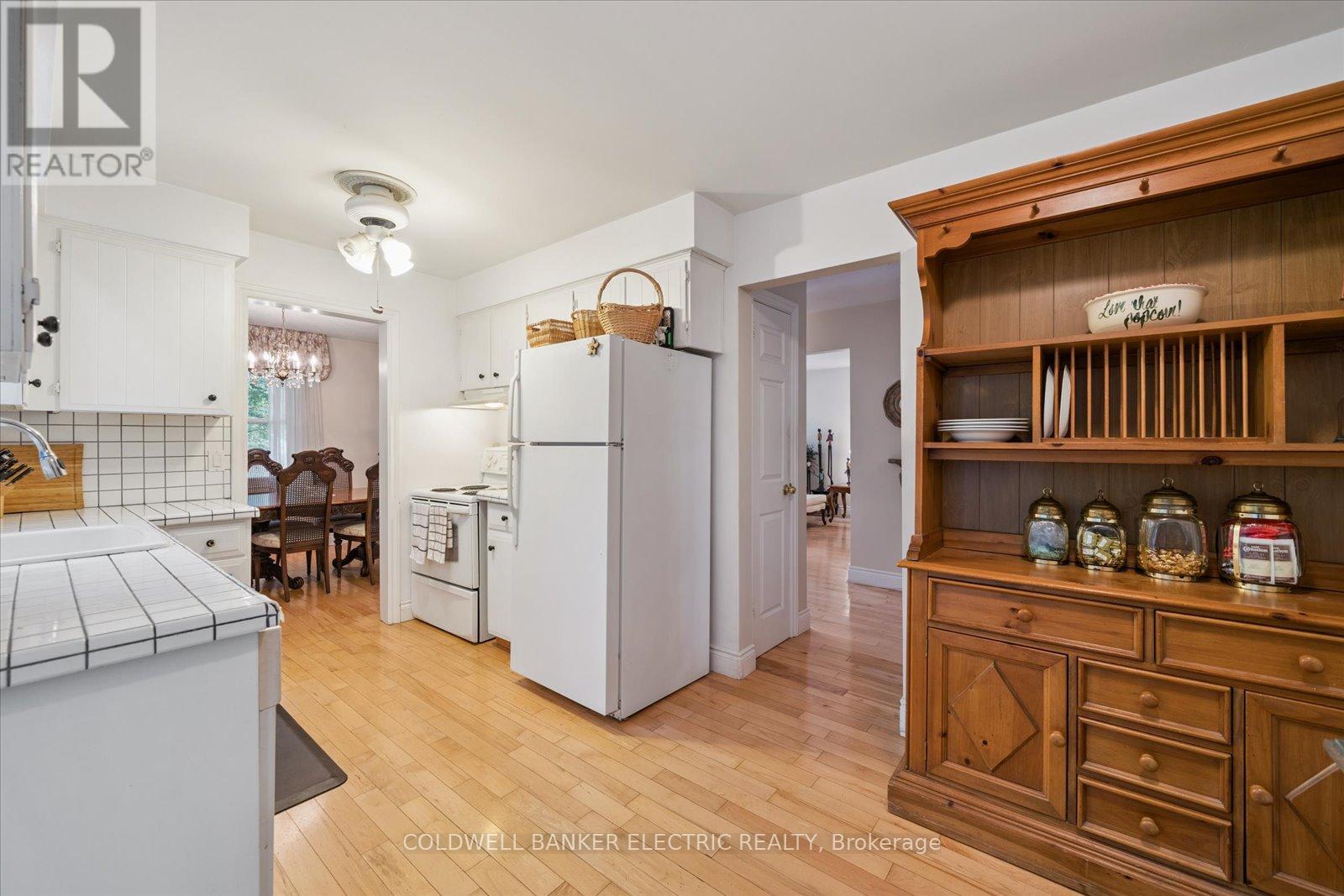 11 Bayleaf Court, Peterborough (Monaghan Ward 2), Ontario  K9K 1A2 - Photo 14 - X12940252