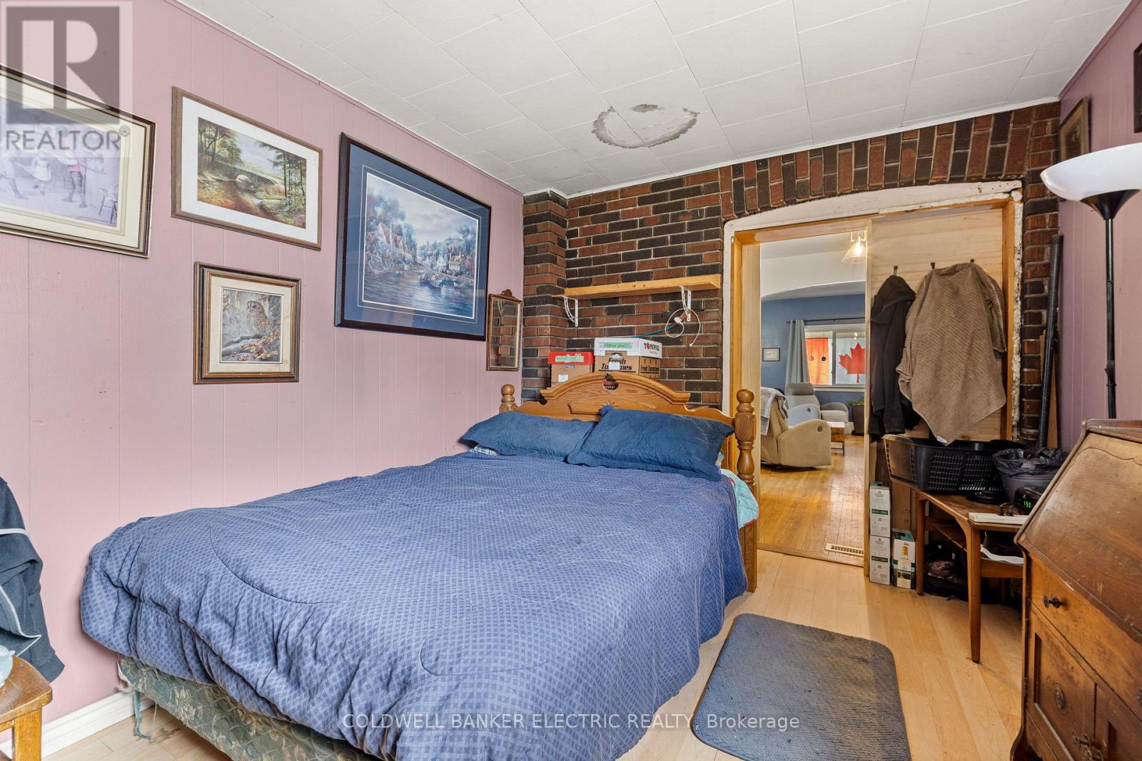 112 Lansdowne Street W, Peterborough (Town Ward 3), Ontario  K9J 1Y1 - Photo 25 - X12940304