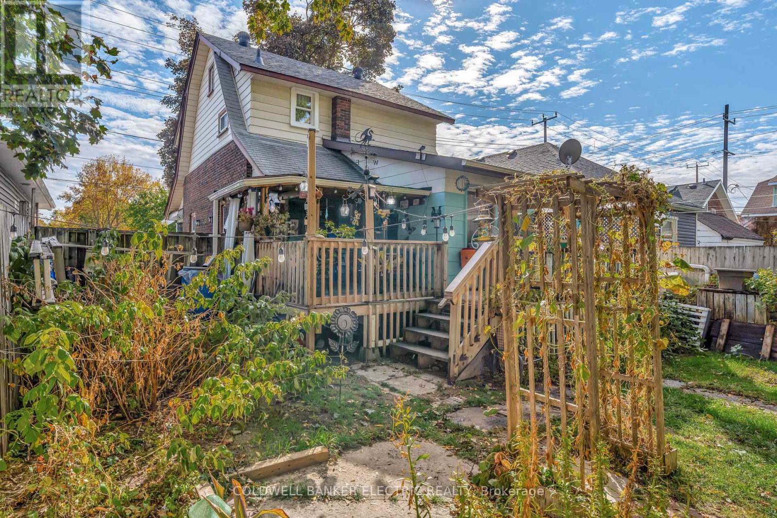 112 Lansdowne Street W, Peterborough (Town Ward 3), Ontario  K9J 1Y1 - Photo 45 - X12940304