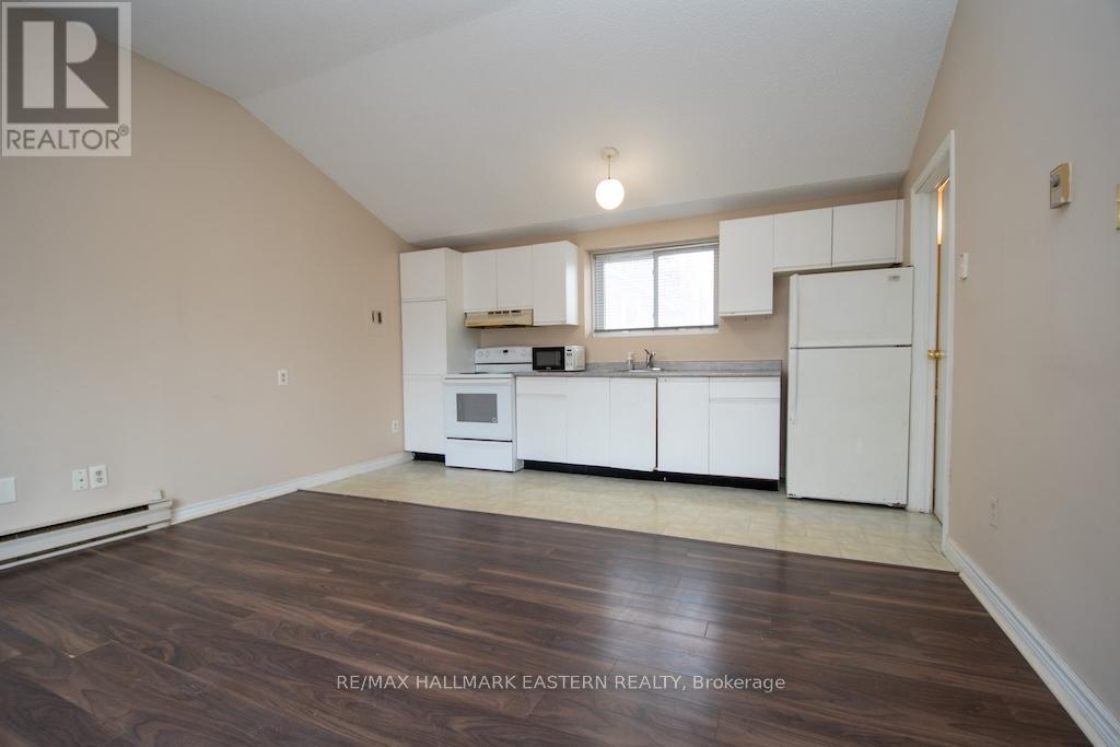 11 Argyle Street, Peterborough (Northcrest Ward 5), Ontario  K9H 7M2 - Photo 12 - X12940430