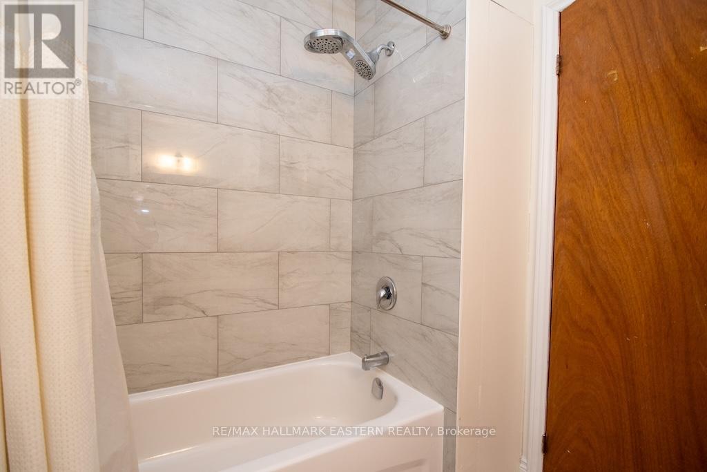 11 Argyle Street, Peterborough (Northcrest Ward 5), Ontario  K9H 7M2 - Photo 33 - X12940430