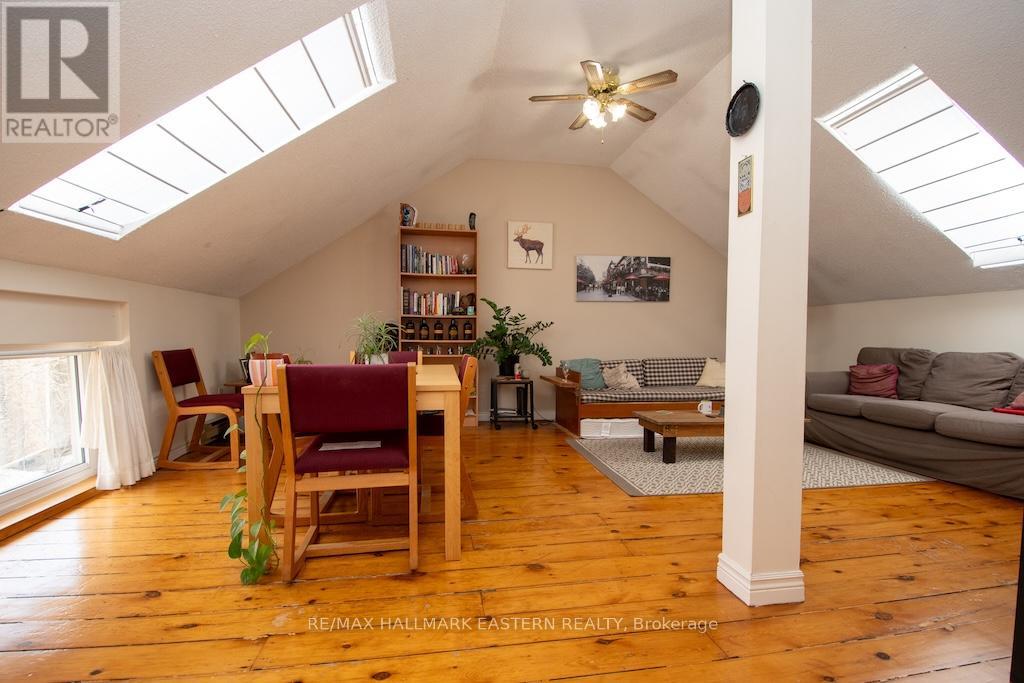 11 Argyle Street, Peterborough (Northcrest Ward 5), Ontario  K9H 7M2 - Photo 35 - X12940430