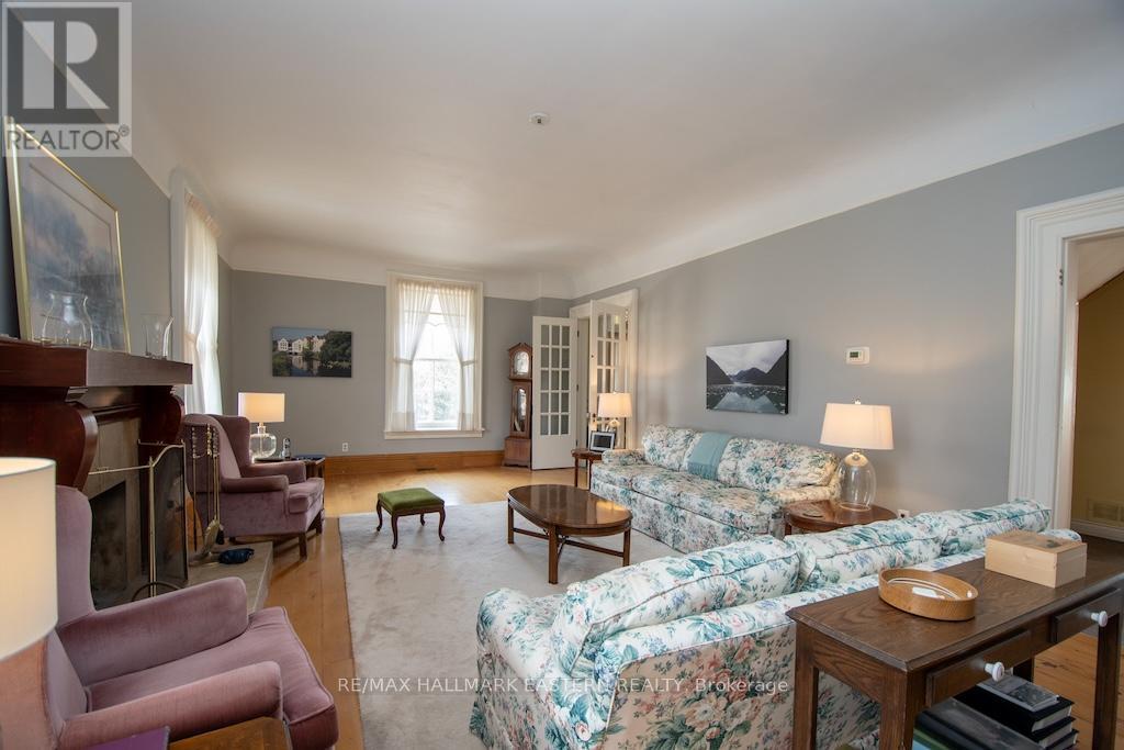 813 Water Street, Peterborough (Northcrest Ward 5), Ontario  K9H 3N7 - Photo 14 - X12940918