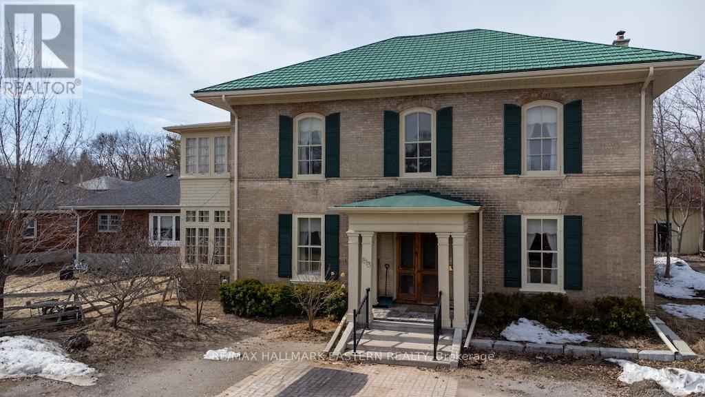 813 Water Street, Peterborough (Northcrest Ward 5), Ontario  K9H 3N7 - Photo 3 - X12940918