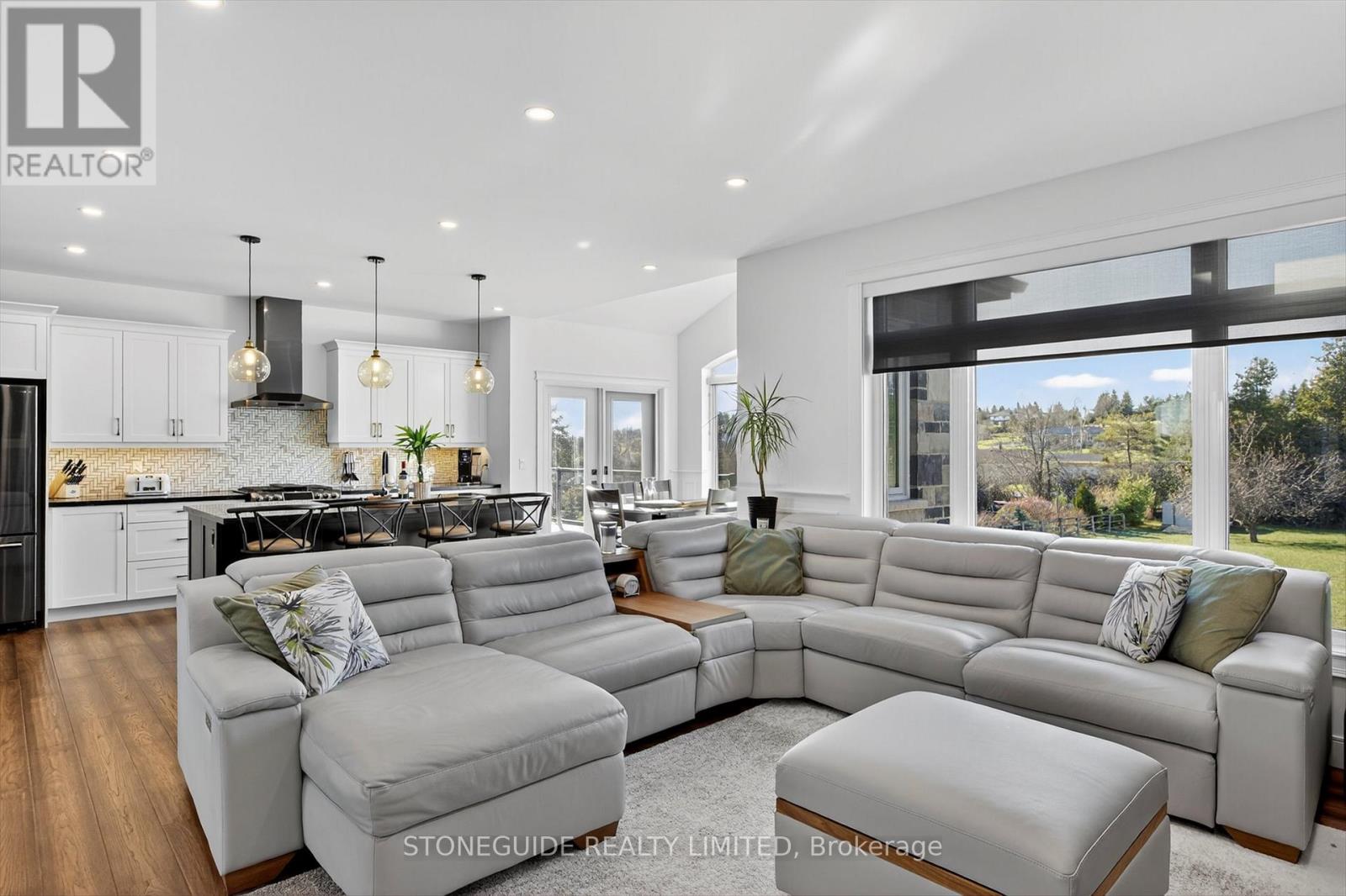 105 Arnott Drive, Selwyn, Ontario  K0L 1T0 - Photo 10 - X12941174