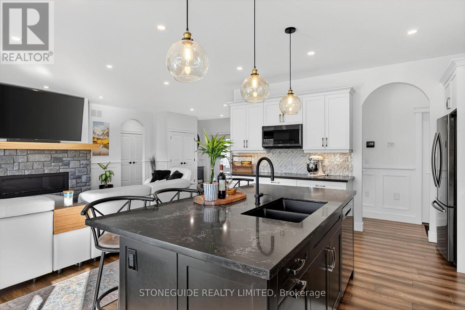 105 Arnott Drive, Selwyn, Ontario  K0L 1T0 - Photo 13 - X12941174