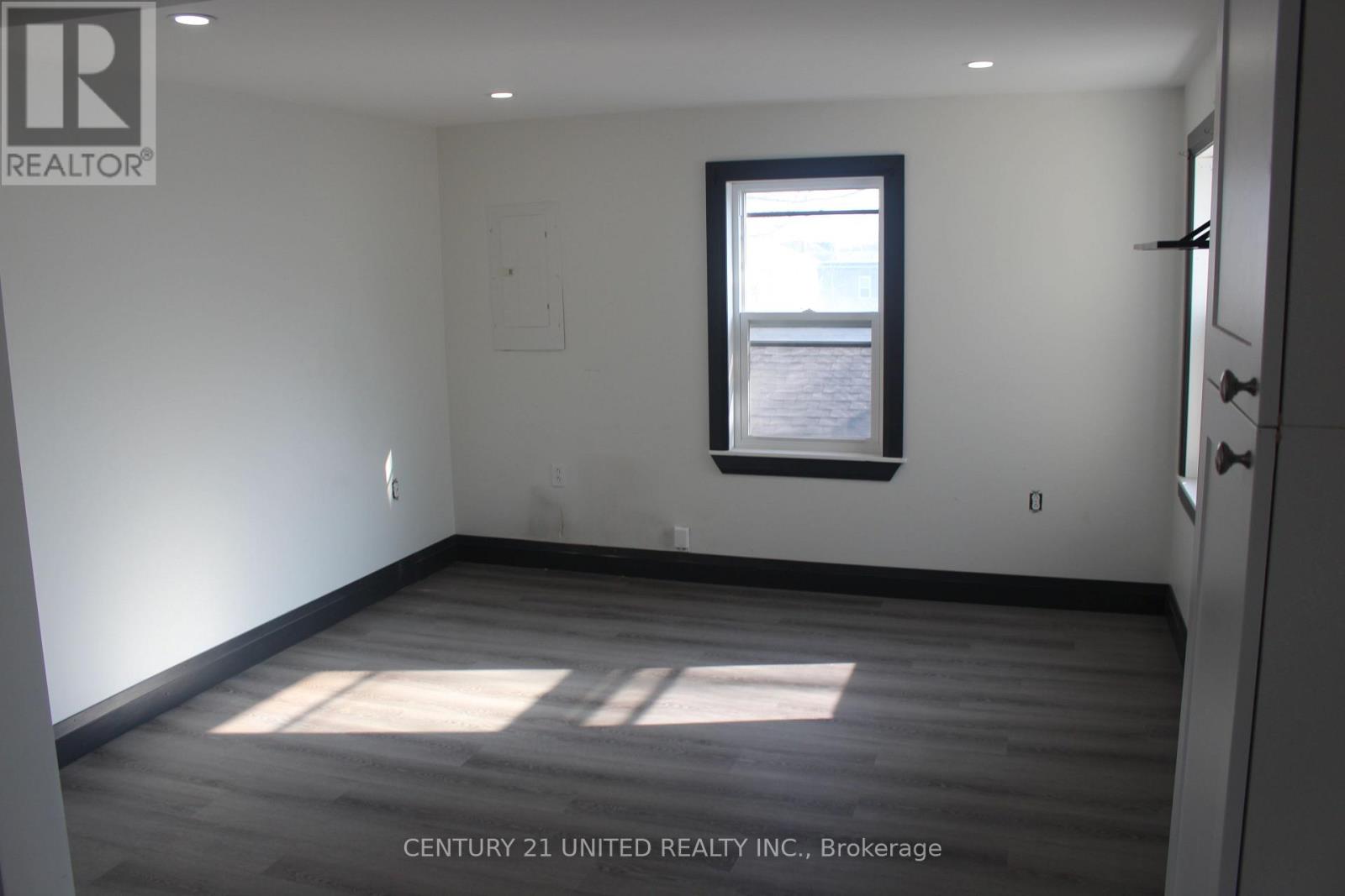 552 Bethune Street, Peterborough (Town Ward 3), Ontario  K9H 3Z5 - Photo 11 - X12941460