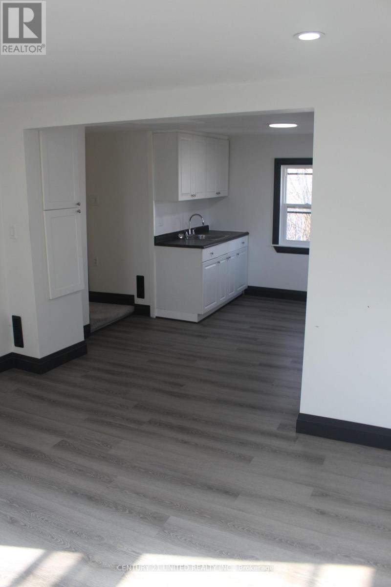 552 Bethune Street, Peterborough (Town Ward 3), Ontario  K9H 3Z5 - Photo 12 - X12941460