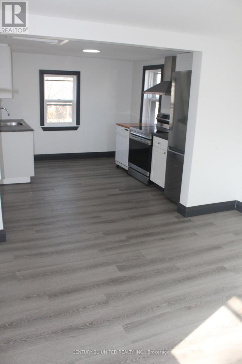 552 Bethune Street, Peterborough (Town Ward 3), Ontario  K9H 3Z5 - Photo 13 - X12941460