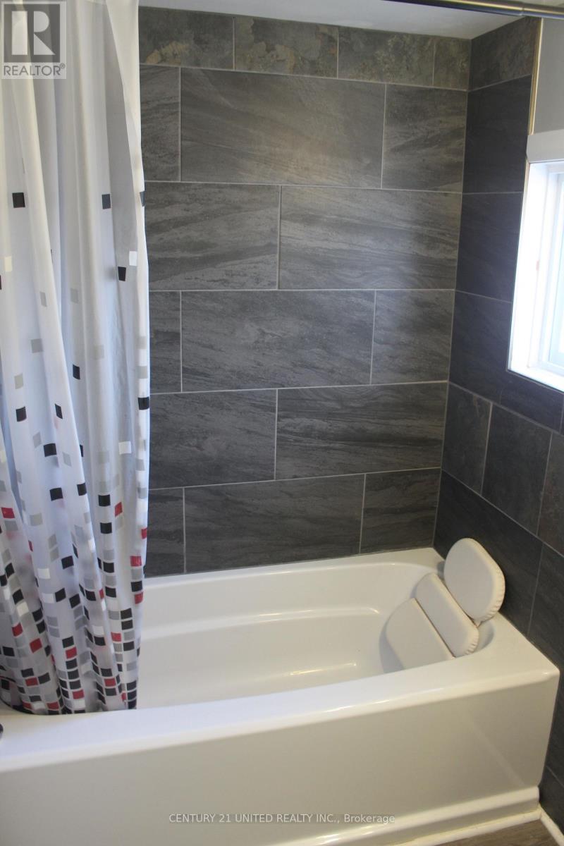 552 Bethune Street, Peterborough (Town Ward 3), Ontario  K9H 3Z5 - Photo 17 - X12941460