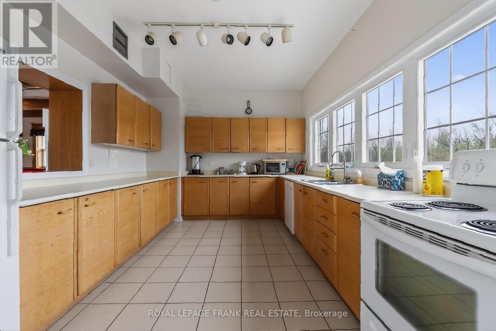 12 - 21 Rivermill Boulevard, Kawartha Lakes (Lindsay), Ontario  K9V 6K6 - Photo 43 - X12942520