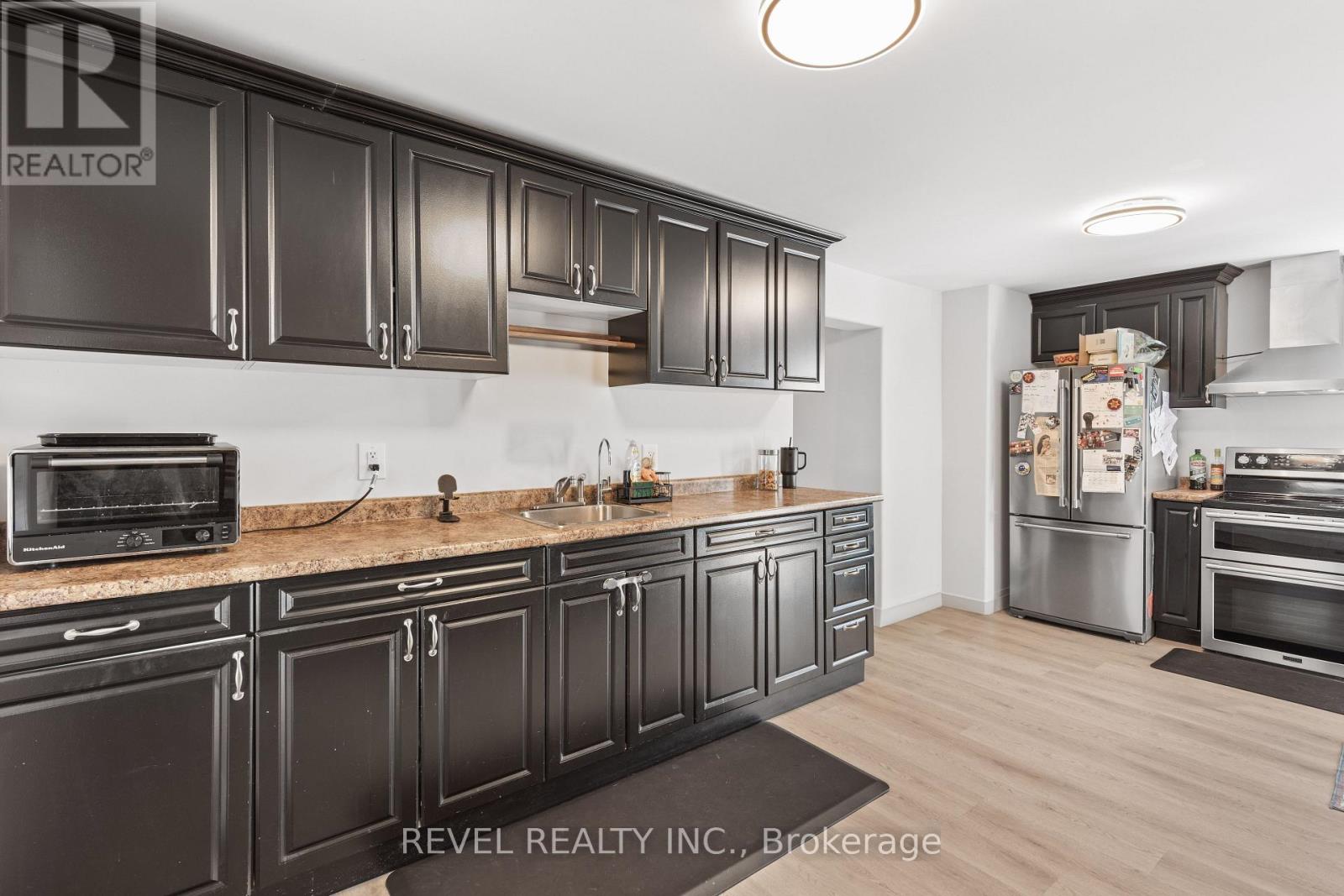 78 William Street S, Kawartha Lakes (Lindsay), Ontario  K9V 3A8 - Photo 10 - X12942678