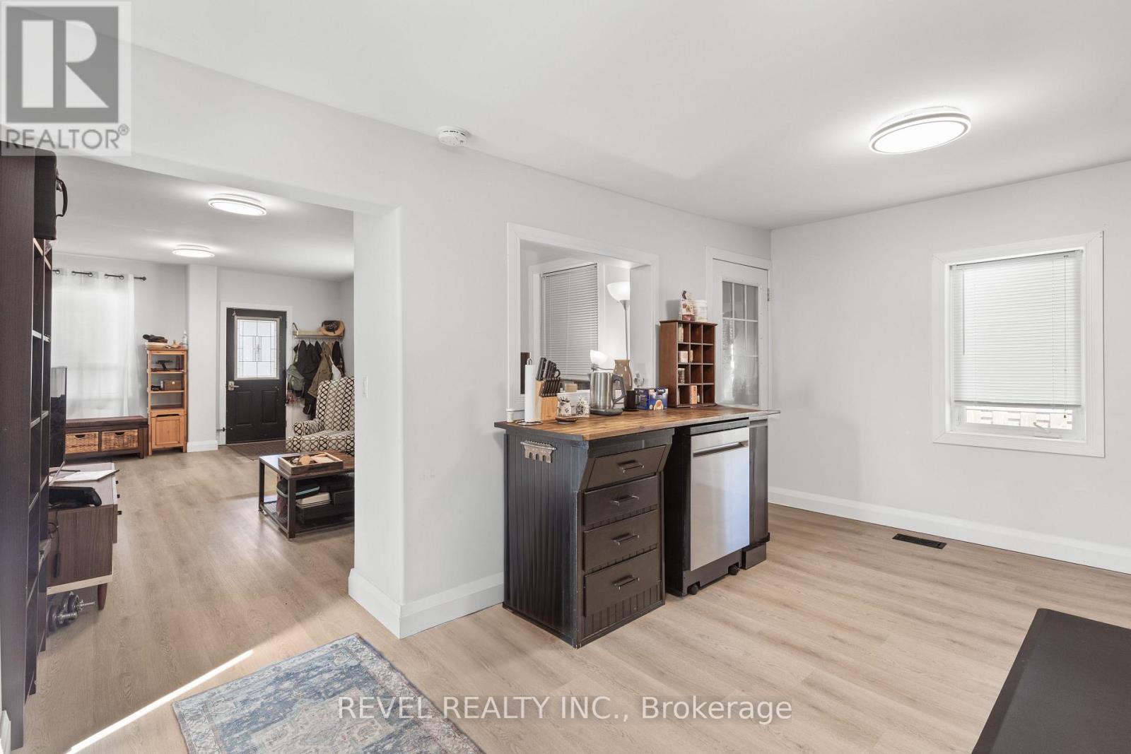 78 William Street S, Kawartha Lakes (Lindsay), Ontario  K9V 3A8 - Photo 12 - X12942678