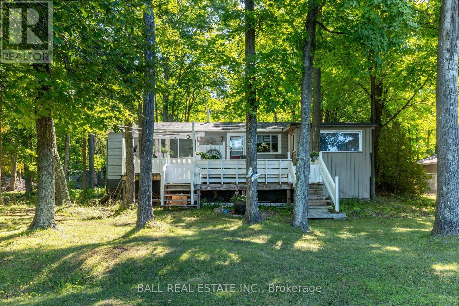 21 Cedar Bay Road N, Curve Lake First Nation 35 (Curve Lake First Nation), Ontario  K0L 1R0 - Photo 2 - X12943044
