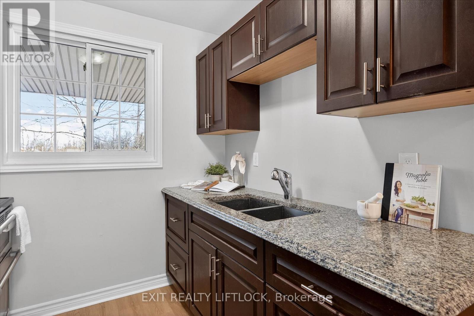 28 - 996 Sydenham Road, Peterborough (Ashburnham Ward 4), Ontario  K9J 7V7 - Photo 13 - X12943074