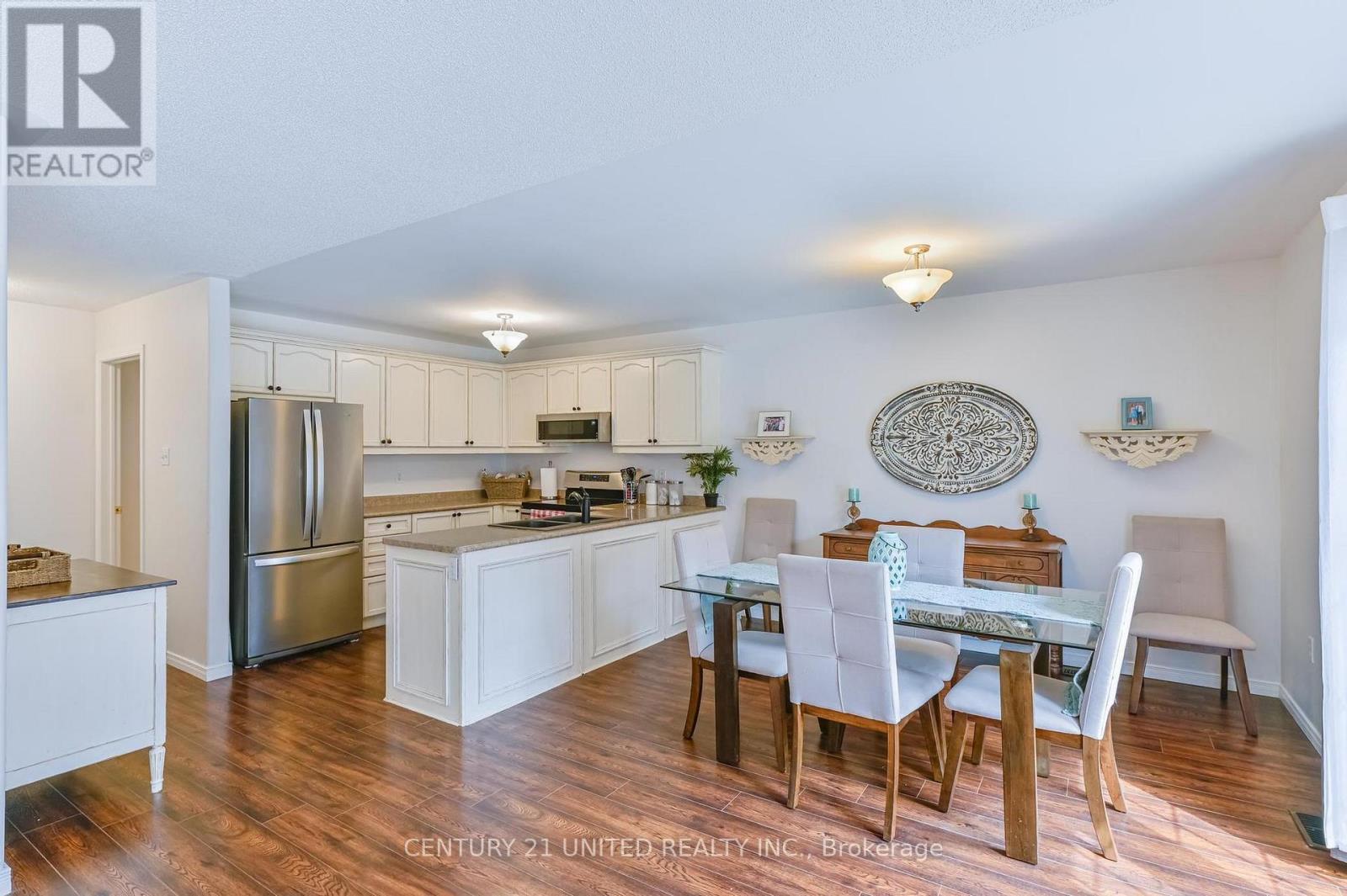 833 Bertrand Terrace, Peterborough (Monaghan Ward 2), Ontario  K9K 2T1 - Photo 5 - X12943190