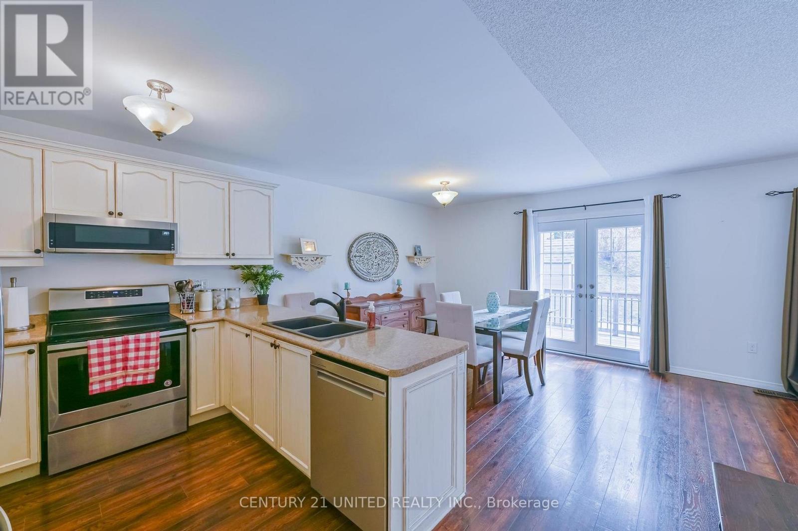 833 Bertrand Terrace, Peterborough (Monaghan Ward 2), Ontario  K9K 2T1 - Photo 6 - X12943190