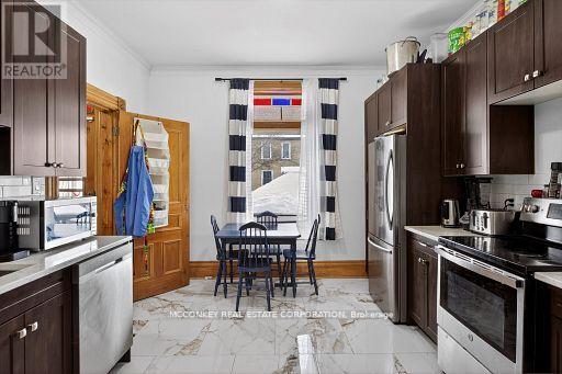 507 Stewart Street, Peterborough (Town Ward 3), Ontario  K9H 4B7 - Photo 5 - X12943248