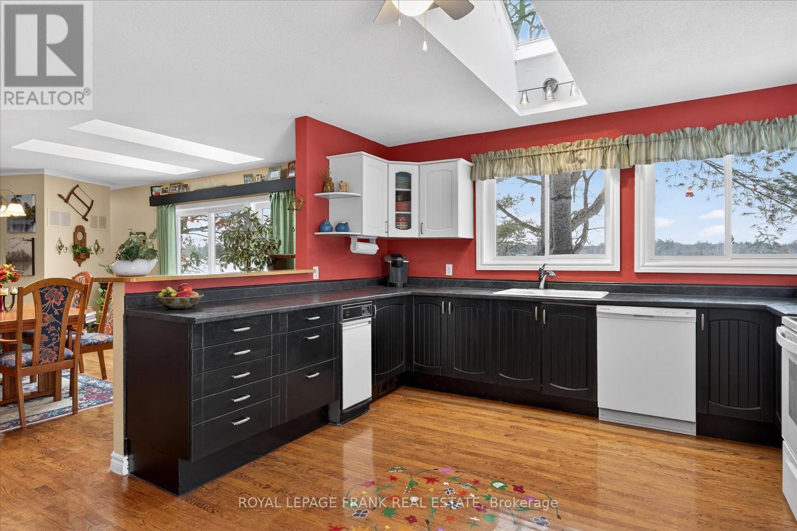 1855 South Bayshore Road E, Douro-Dummer, Ontario  K0L 2H0 - Photo 11 - X12943664