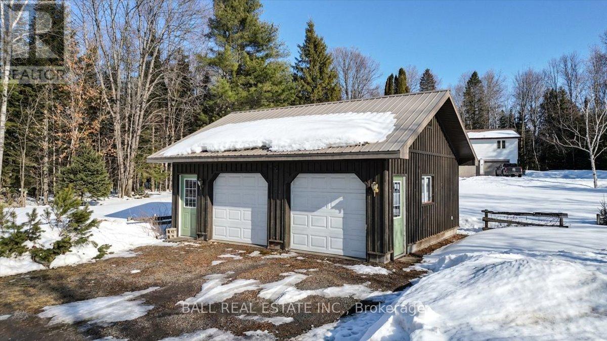 9 Quarry Road, Bancroft (Dungannon Ward), Ontario  K0L 1C0 - Photo 2 - X12944066