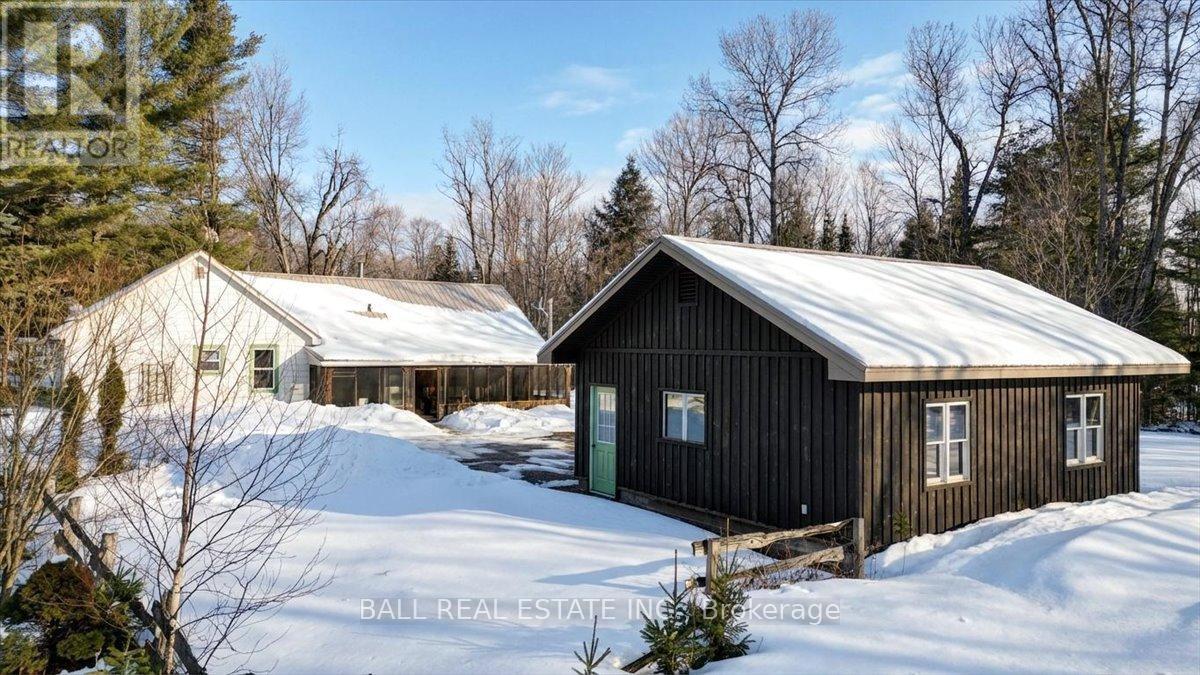 9 Quarry Road, Bancroft (Dungannon Ward), Ontario  K0L 1C0 - Photo 4 - X12944066