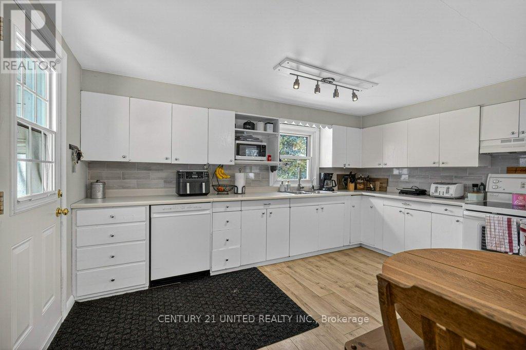 175 County Rd 504, North Kawartha, Ontario  K0L 1A0 - Photo 12 - X12944114