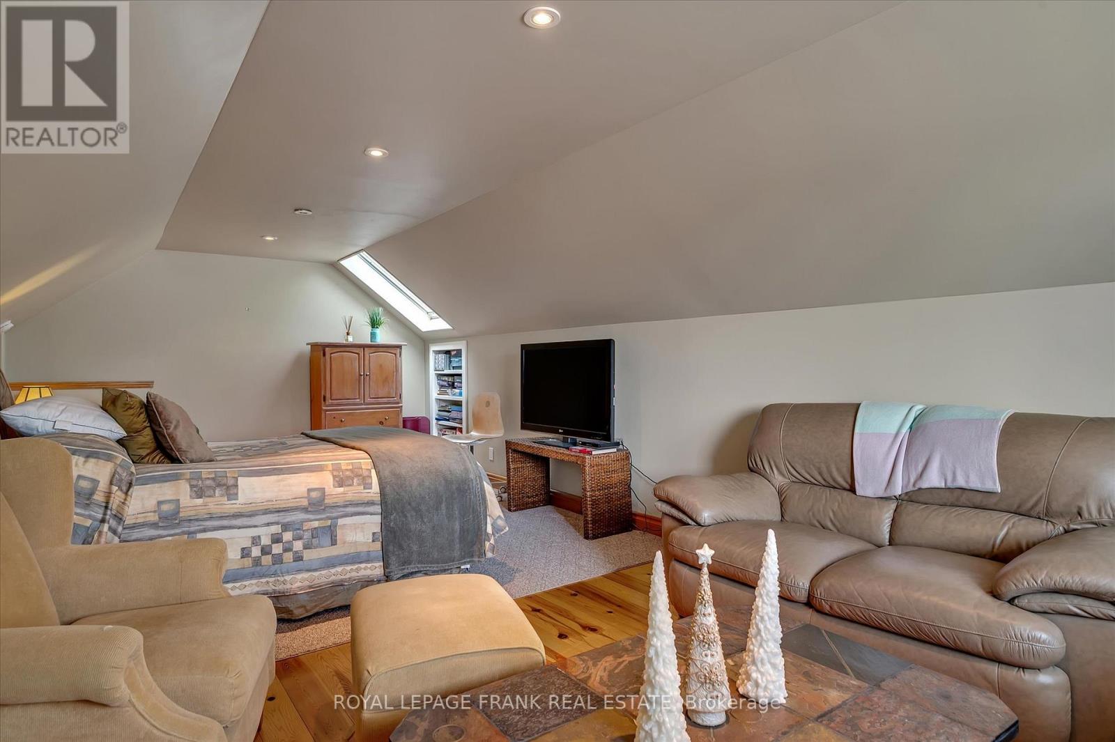 1898 Lakehurst Road, Trent Lakes, Ontario  K0L 1J0 - Photo 37 - X12944160