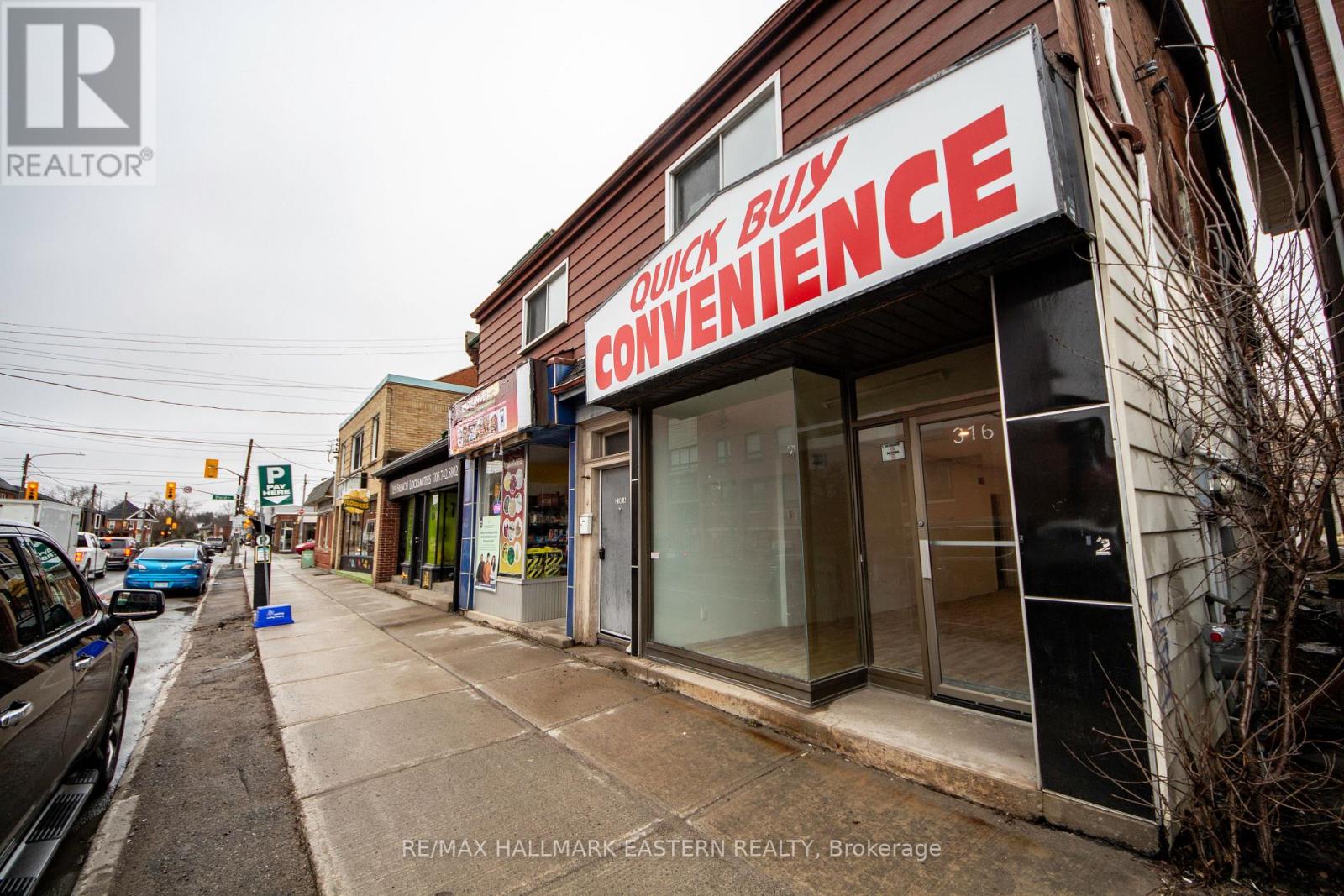 316 Charlotte Street, Peterborough (Town Ward 3), Ontario  K9J 2V7 - Photo 2 - X12944218