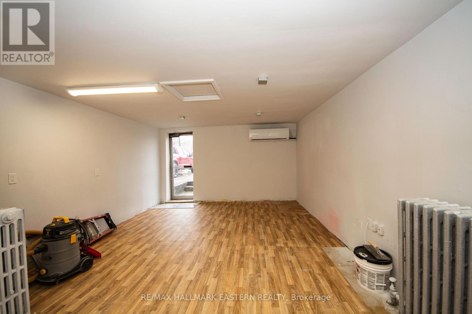 316 Charlotte Street, Peterborough (Town Ward 3), Ontario  K9J 2V7 - Photo 6 - X12944218