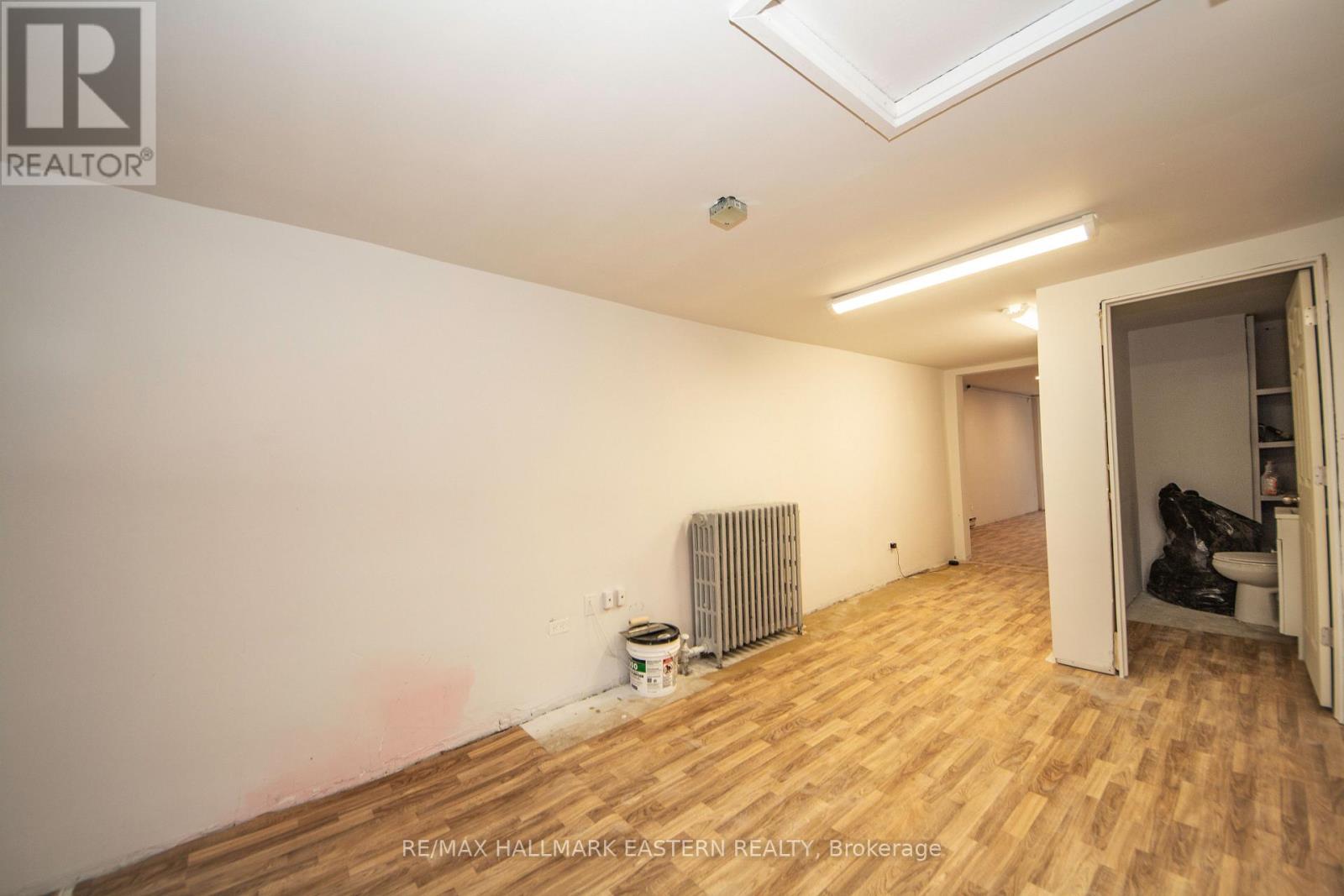 316 Charlotte Street, Peterborough (Town Ward 3), Ontario  K9J 2V7 - Photo 7 - X12944218