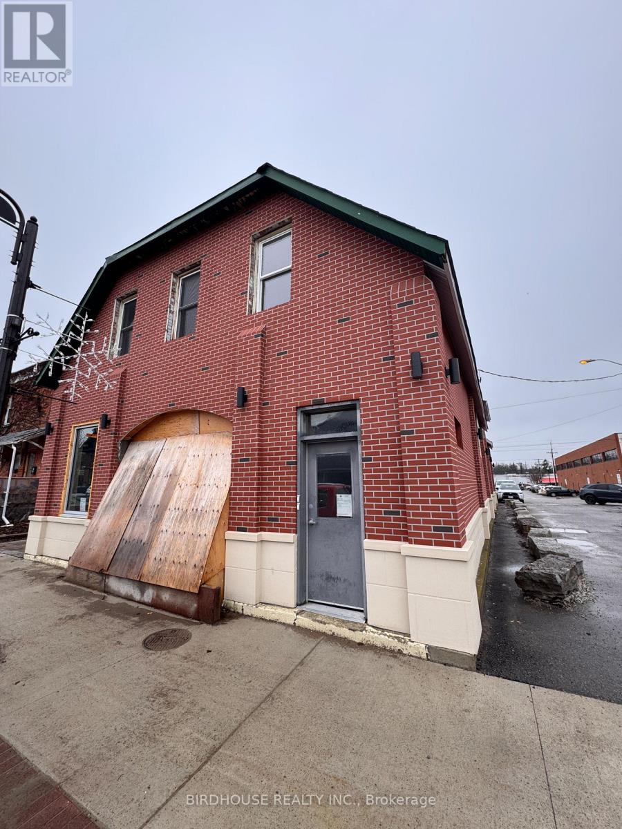 19 Cambridge Street S, Kawartha Lakes (Lindsay), Ontario  K9V 3B7 - Photo 11 - X12944470