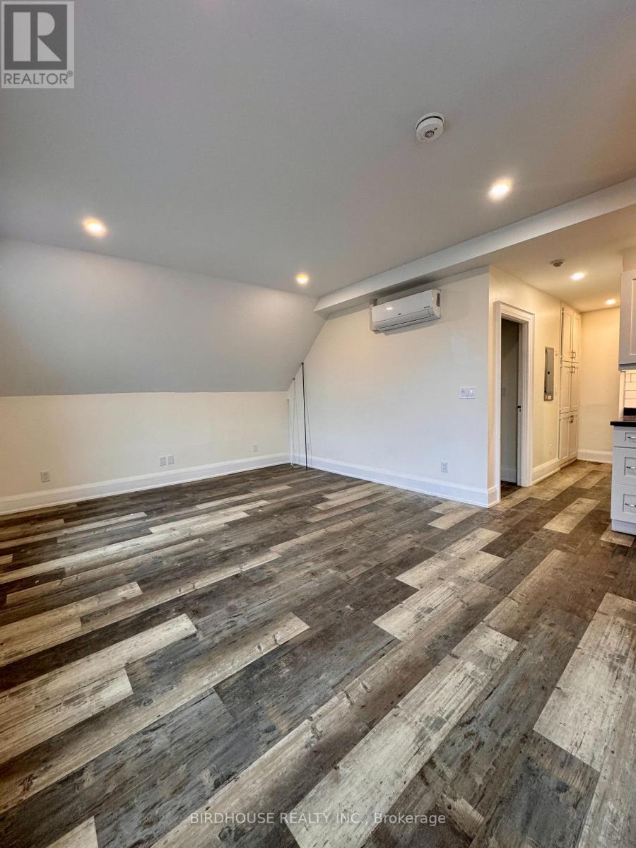 19 Cambridge Street S, Kawartha Lakes (Lindsay), Ontario  K9V 3B7 - Photo 5 - X12944470