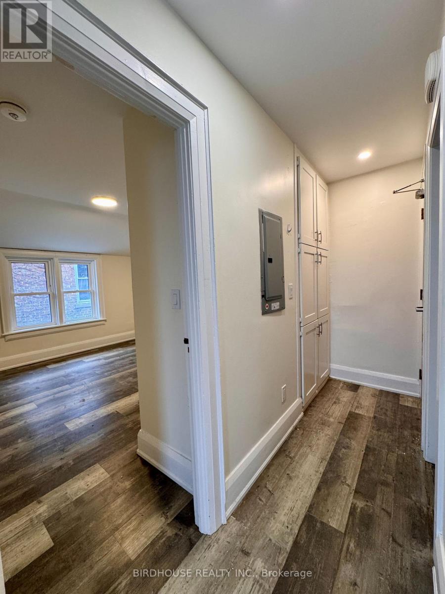 19 Cambridge Street S, Kawartha Lakes (Lindsay), Ontario  K9V 3B7 - Photo 7 - X12944470