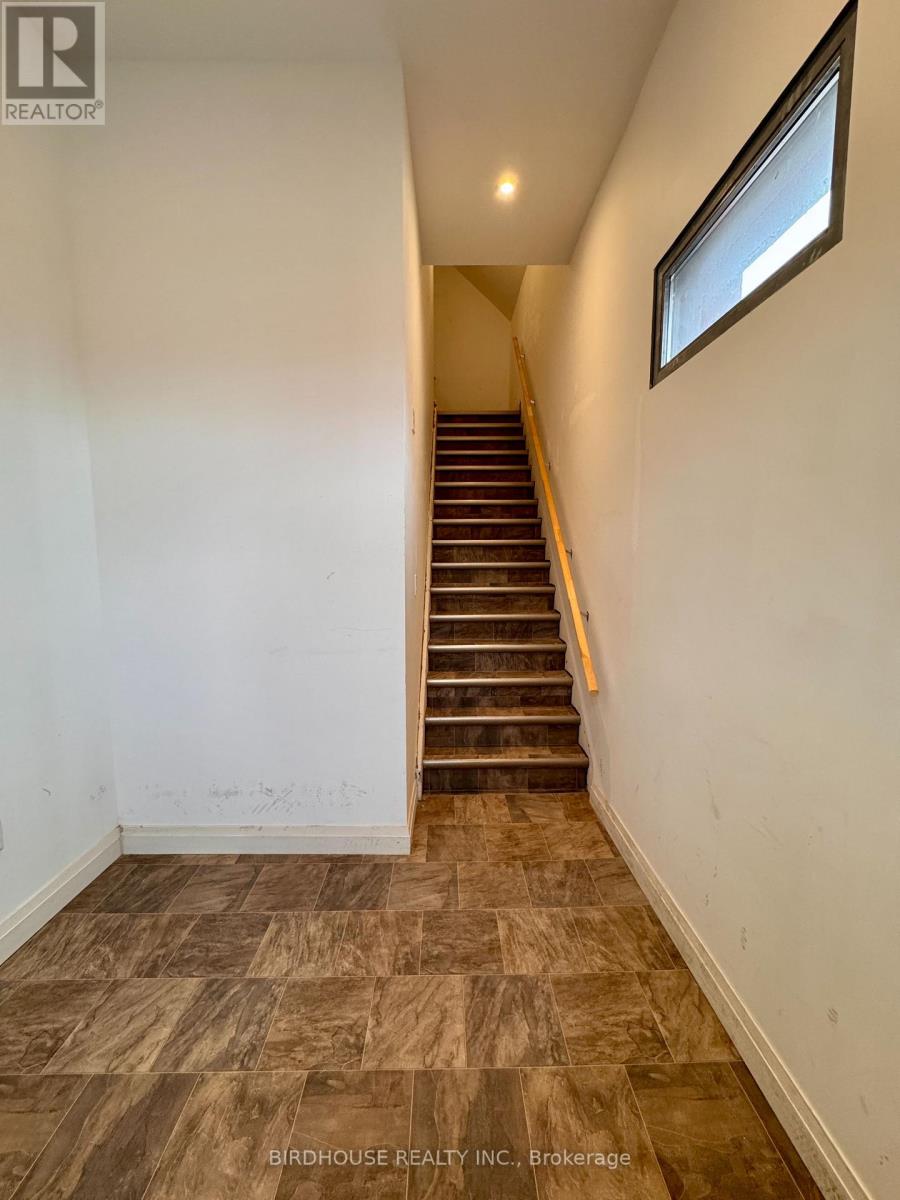 19 Cambridge Street S, Kawartha Lakes (Lindsay), Ontario  K9V 3B7 - Photo 9 - X12944470