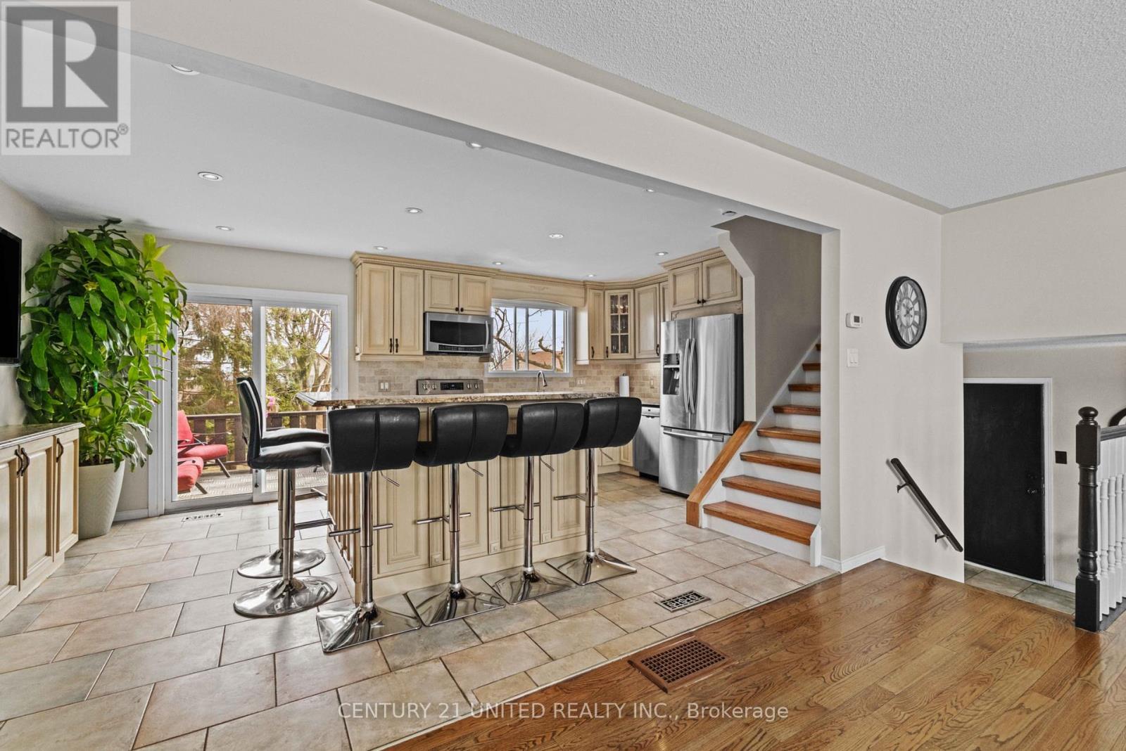 2252 Denure Drive, Peterborough (Monaghan Ward 2), Ontario  K9K 2G3 - Photo 10 - X12944480