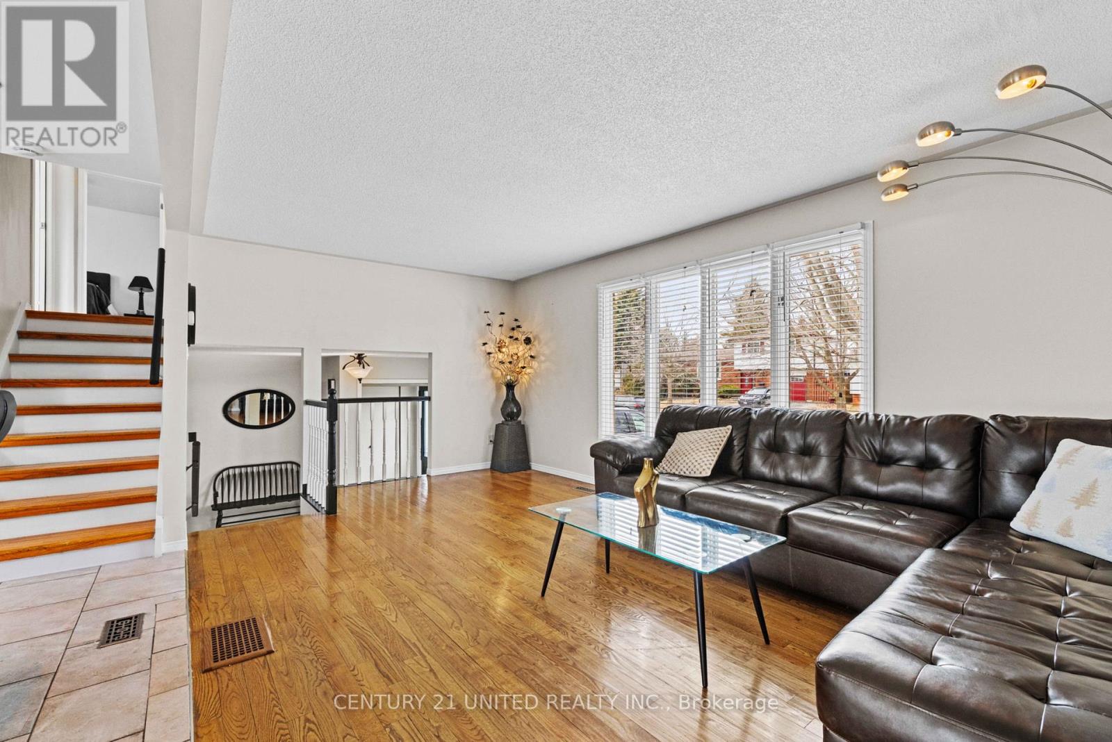 2252 Denure Drive, Peterborough (Monaghan Ward 2), Ontario  K9K 2G3 - Photo 14 - X12944480