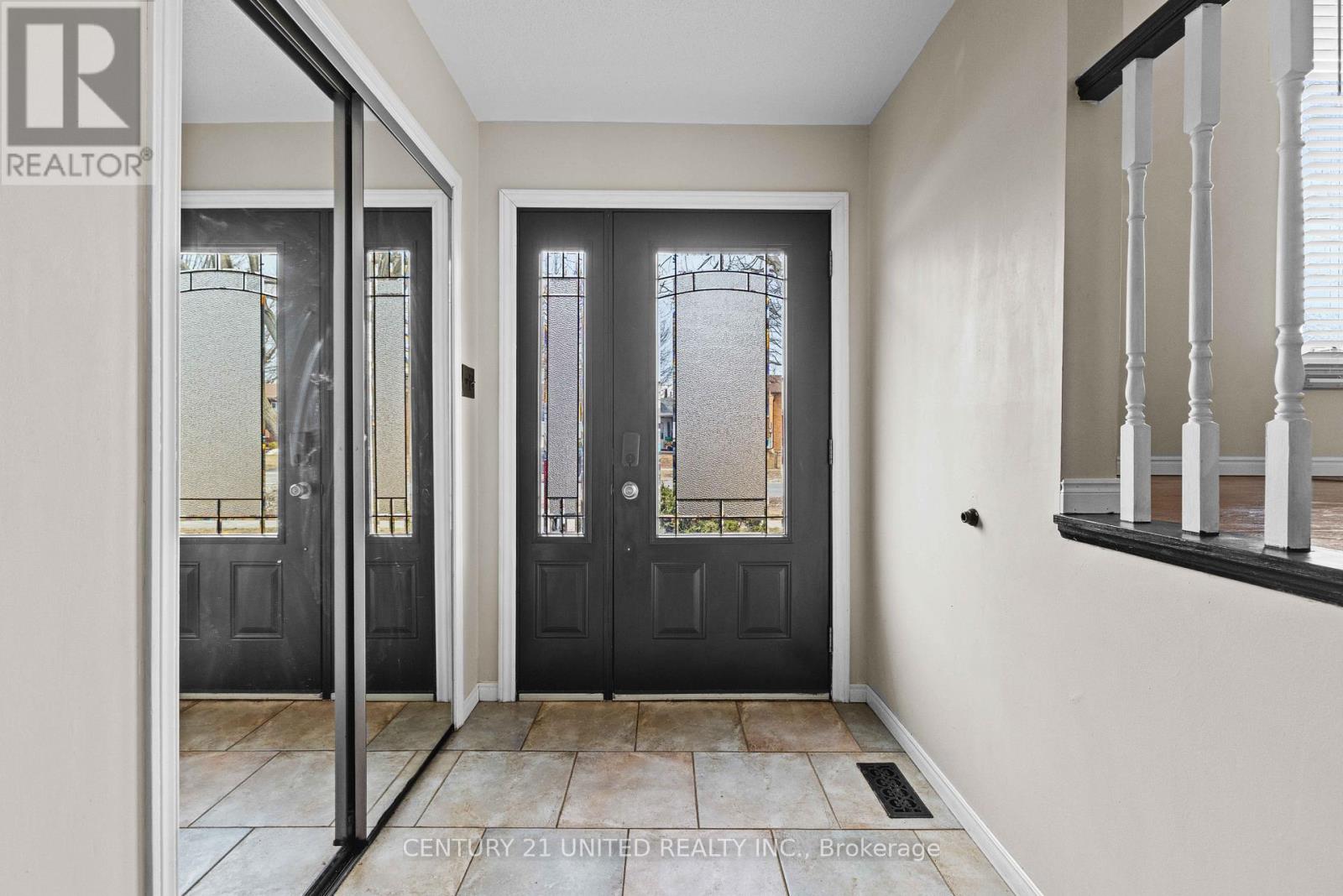 2252 Denure Drive, Peterborough (Monaghan Ward 2), Ontario  K9K 2G3 - Photo 2 - X12944480