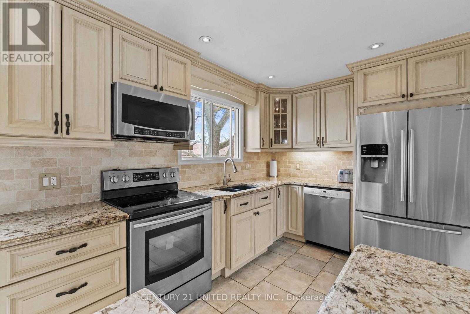 2252 Denure Drive, Peterborough (Monaghan Ward 2), Ontario  K9K 2G3 - Photo 8 - X12944480