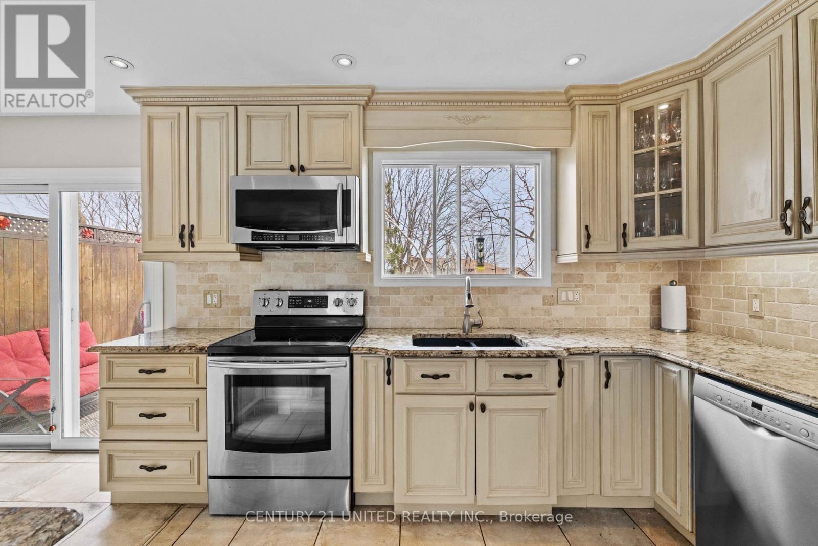 2252 Denure Drive, Peterborough (Monaghan Ward 2), Ontario  K9K 2G3 - Photo 9 - X12944480