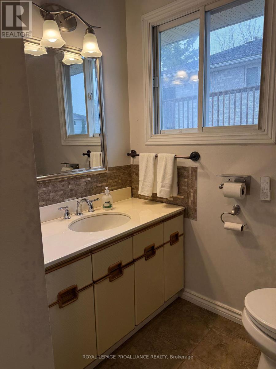 Main Floor - 939 Dainard Drive, Peterborough (Monaghan Ward 2), Ontario  K9K 2A7 - Photo 10 - X12944650