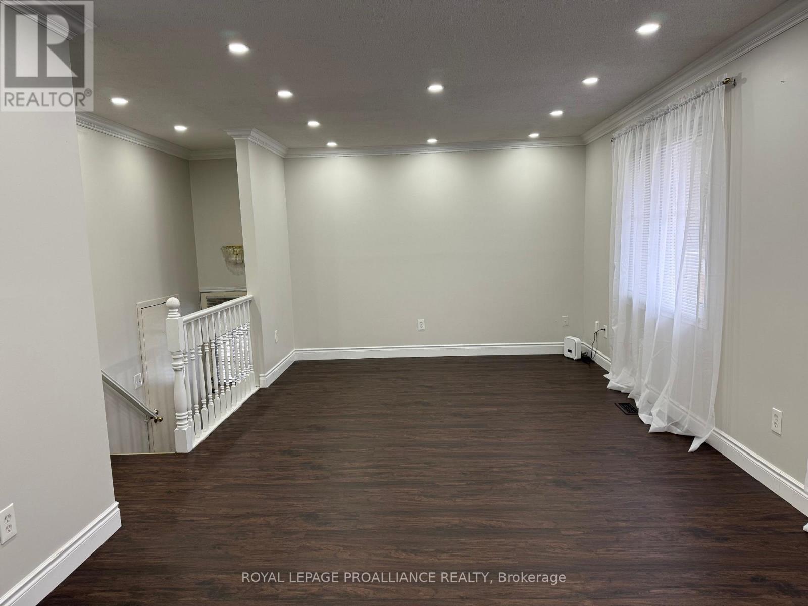 Main Floor - 939 Dainard Drive, Peterborough (Monaghan Ward 2), Ontario  K9K 2A7 - Photo 4 - X12944650