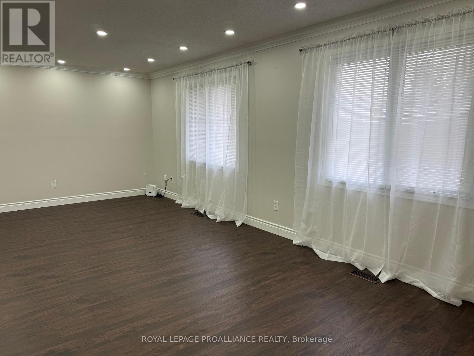 Main Floor - 939 Dainard Drive, Peterborough (Monaghan Ward 2), Ontario  K9K 2A7 - Photo 5 - X12944650