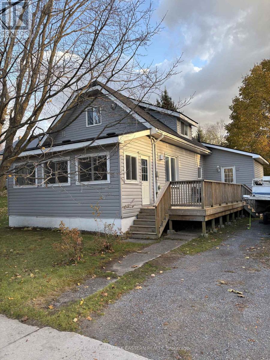 23 Colbourne Street W, Selwyn, Ontario  K0L 2H0 - Photo 2 - X12945054