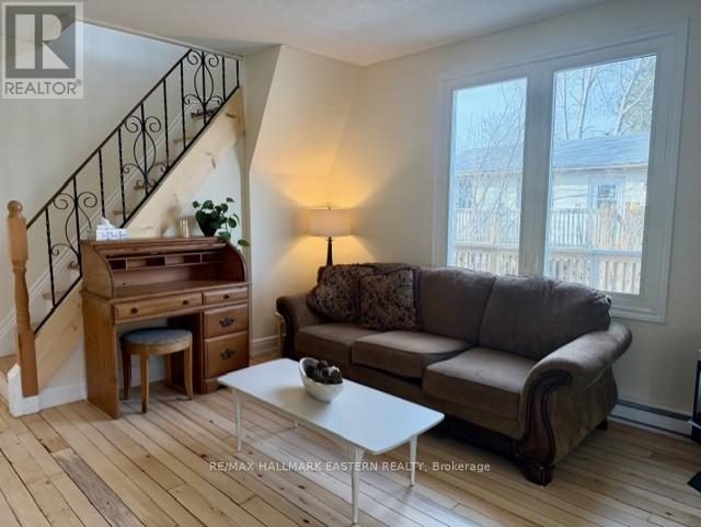 23 Colbourne Street W, Selwyn, Ontario  K0L 2H0 - Photo 6 - X12945054