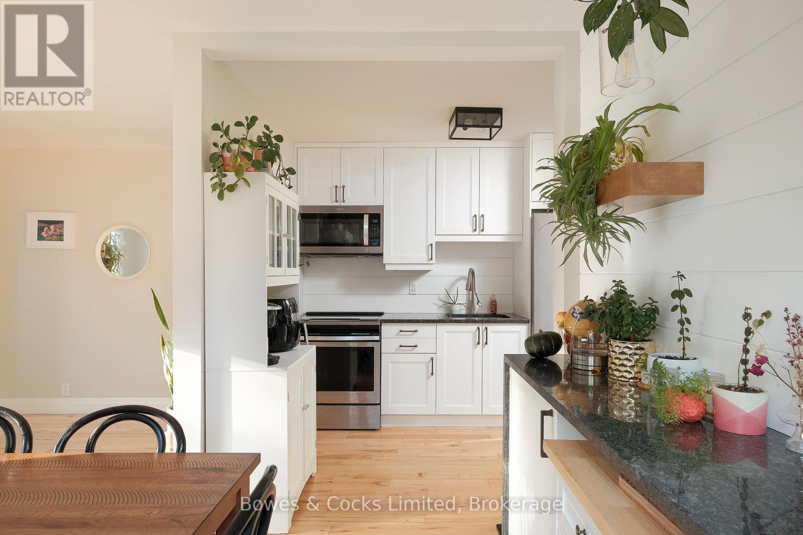 1462 Westbrook Drive, Peterborough (Monaghan Ward 2), Ontario  K9J 6R4 - Photo 6 - X12946496