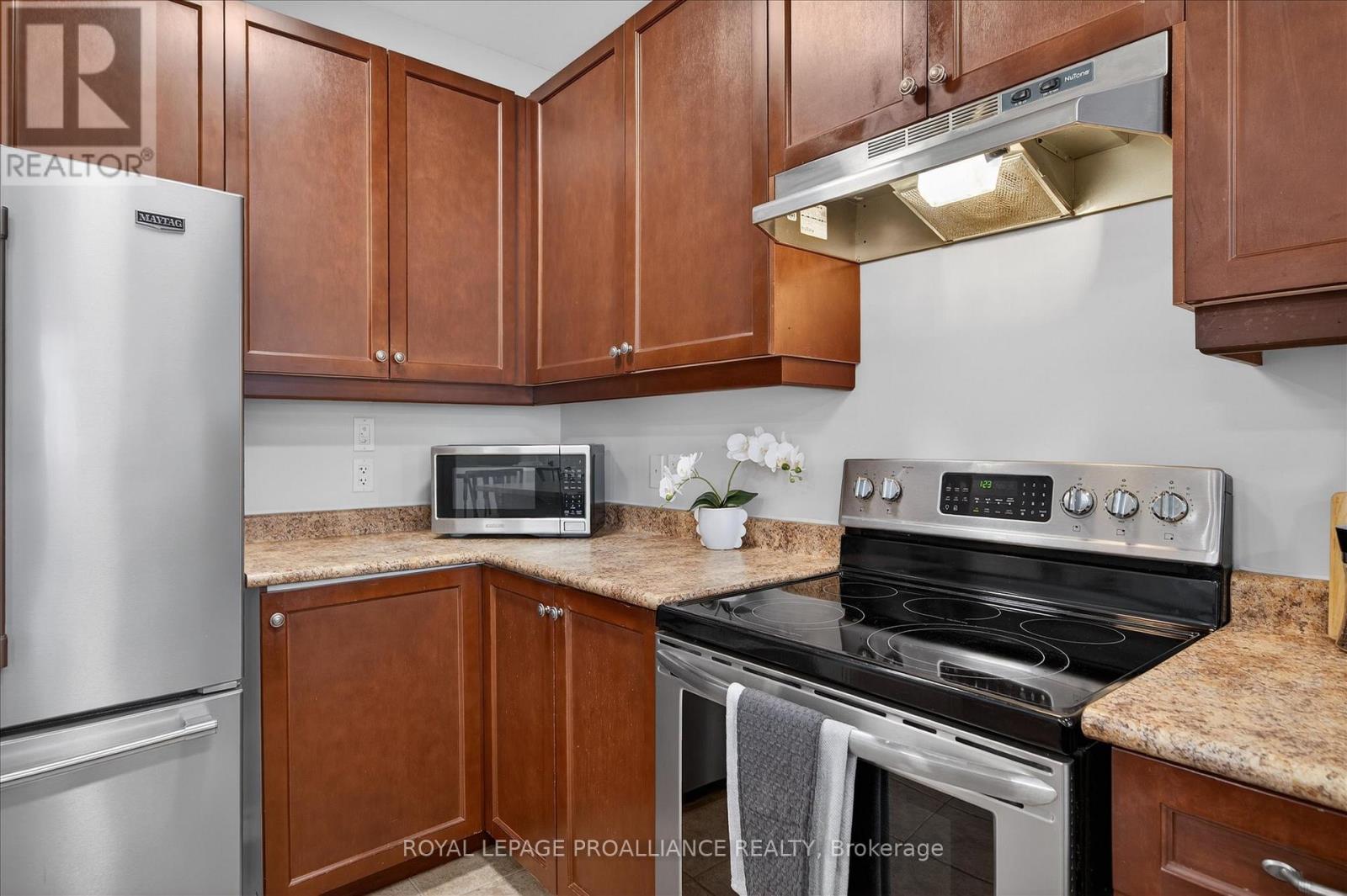 18 - 50 Lockside Drive, Peterborough (Otonabee Ward 1), Ontario  K9J 8T1 - Photo 17 - X12947240