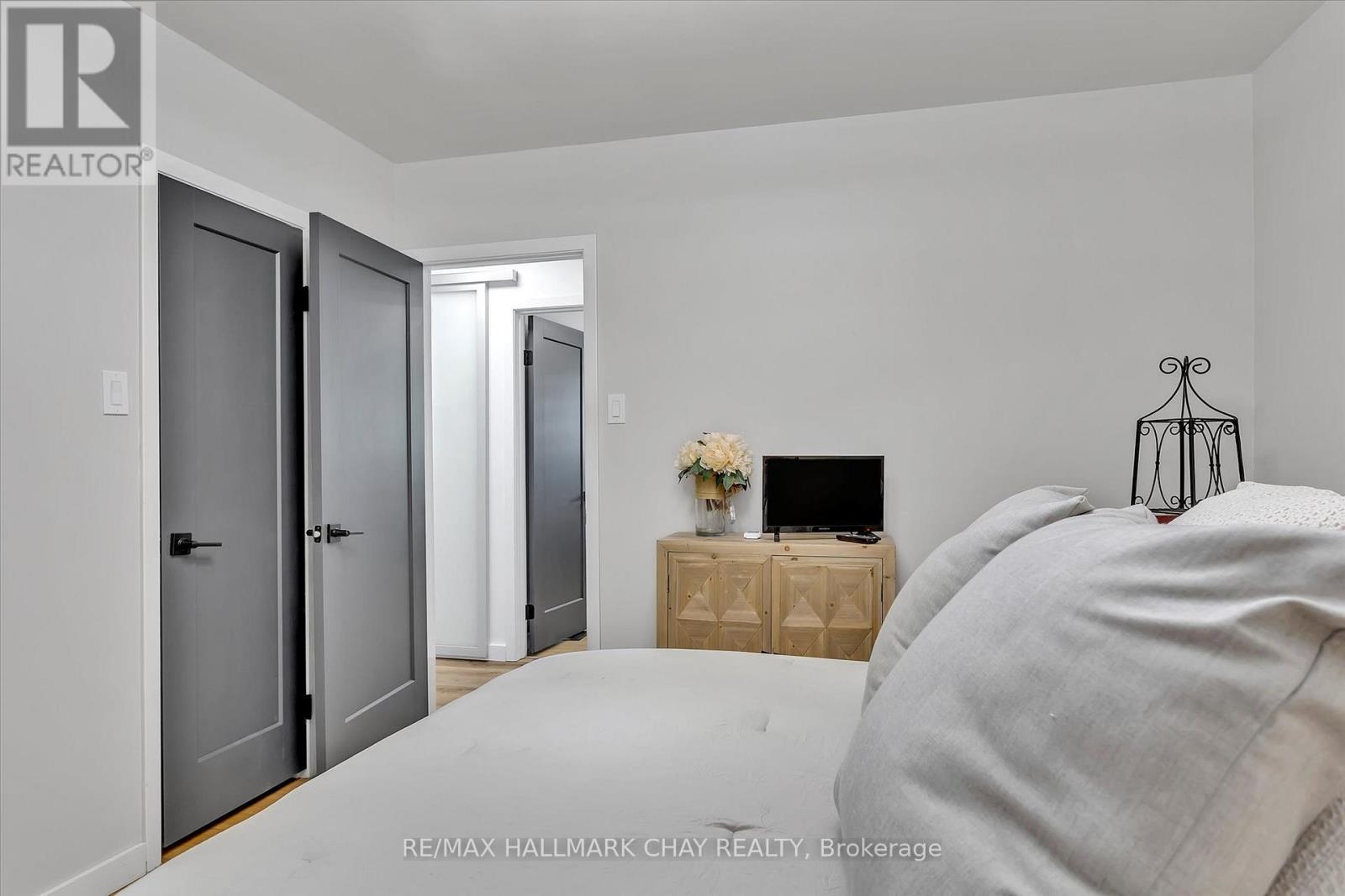 1009 Fairbairn Street, Peterborough (Monaghan Ward 2), Ontario  K9K 1C1 - Photo 20 - X12947188