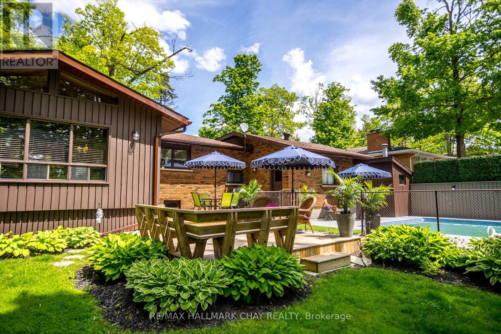 1009 Fairbairn Street, Peterborough (Monaghan Ward 2), Ontario  K9K 1C1 - Photo 37 - X12947188