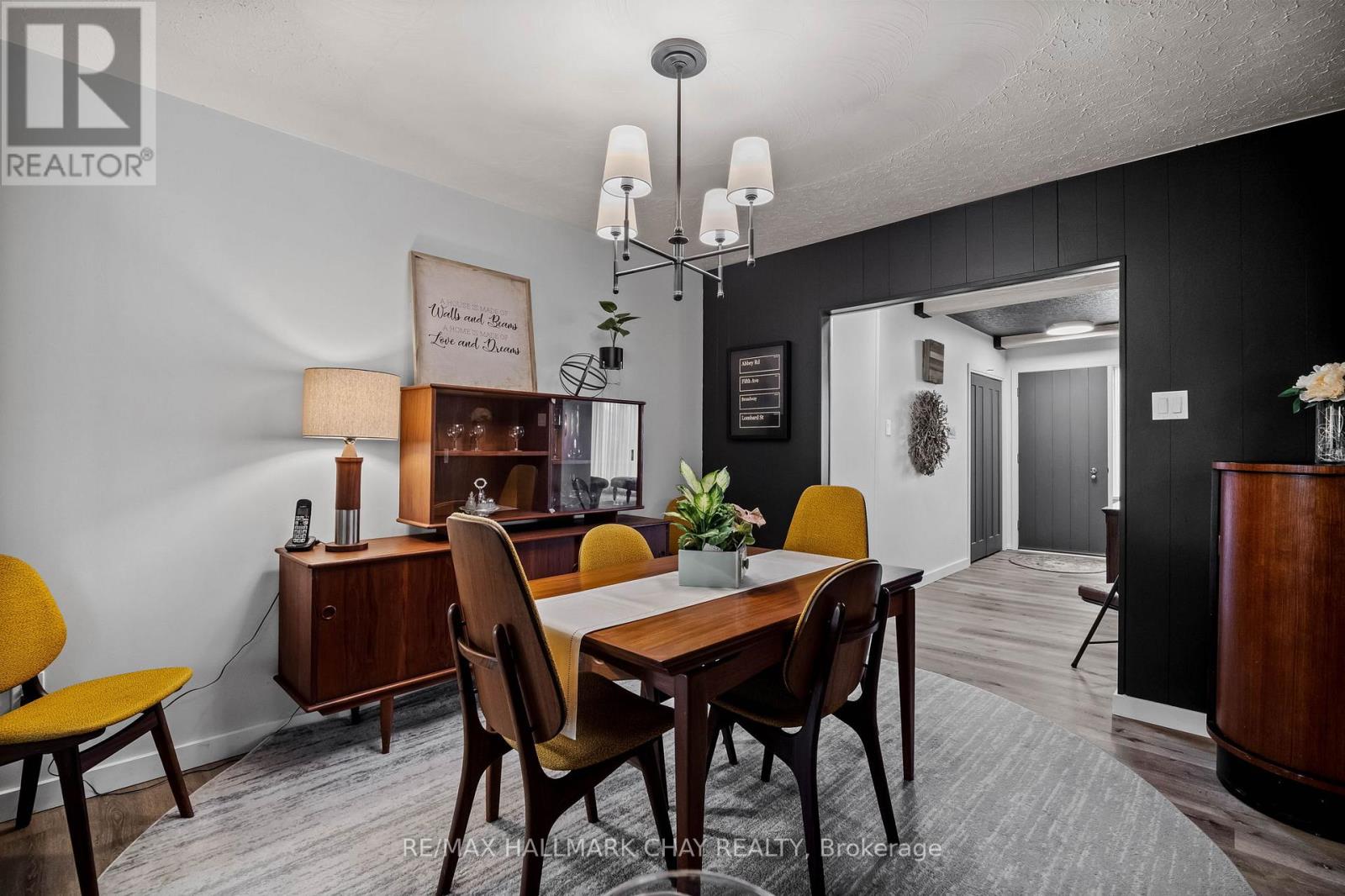 1009 Fairbairn Street, Peterborough (Monaghan Ward 2), Ontario  K9K 1C1 - Photo 8 - X12947188