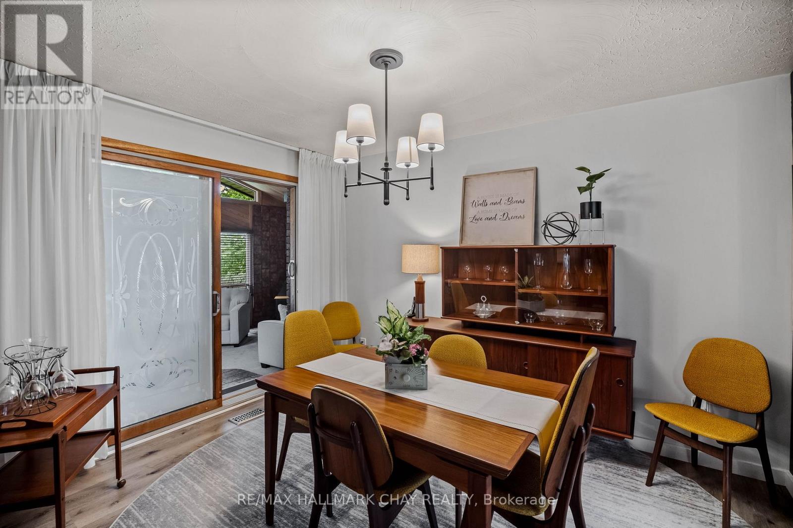 1009 Fairbairn Street, Peterborough (Monaghan Ward 2), Ontario  K9K 1C1 - Photo 9 - X12947188